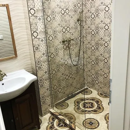 Charming&luxury - Spacious In Old Town Lejlighed Bratislava