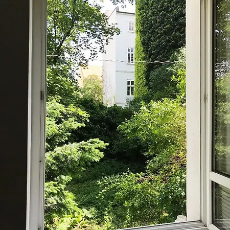 Charming&luxury - Spacious In Old Town Apartment Bratislava